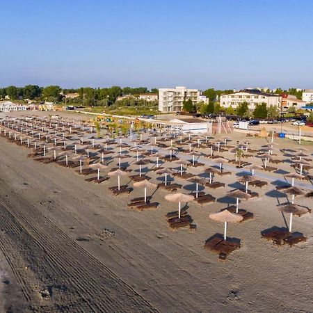 Nautic Luxury Club Hotel Navodari Bagian luar foto
