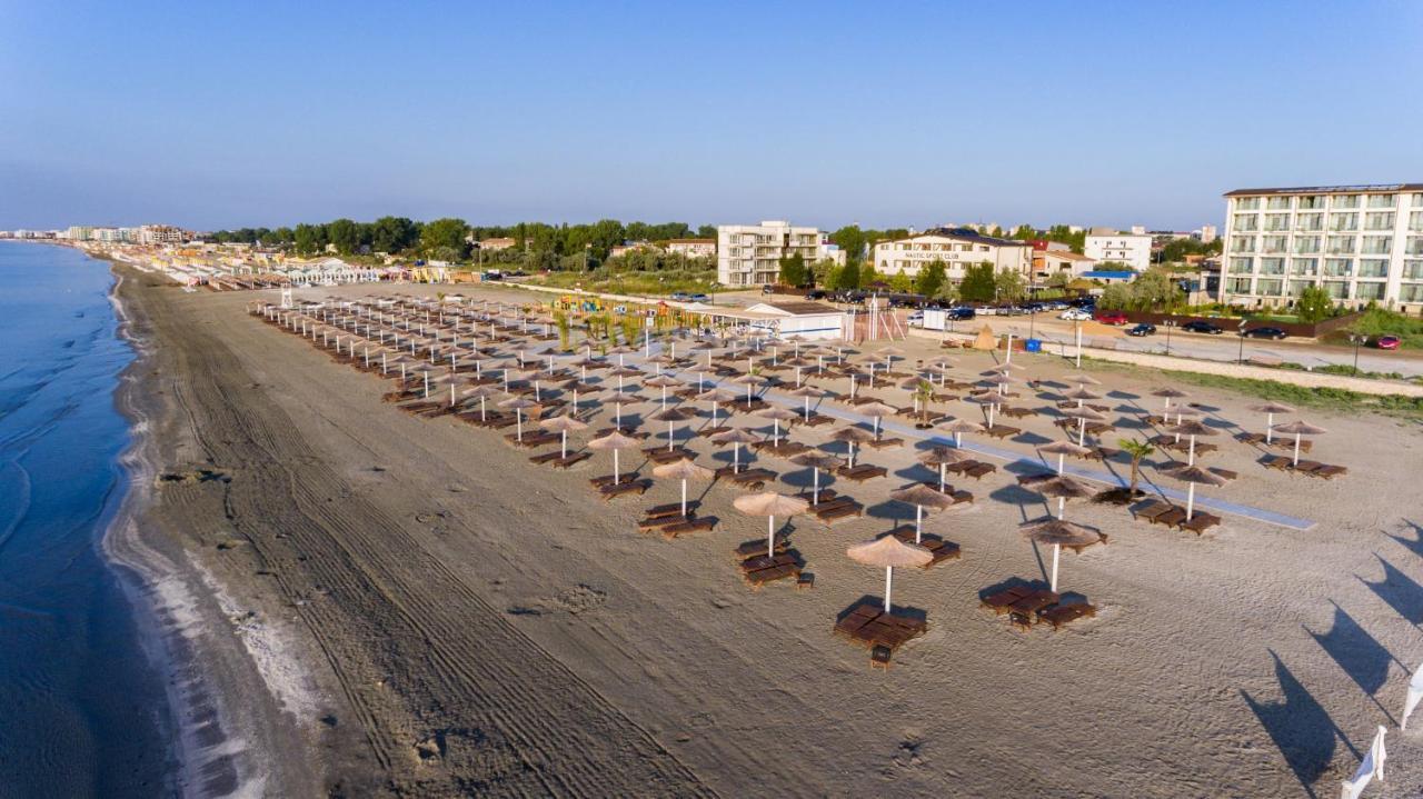 Nautic Luxury Club Hotel Navodari Bagian luar foto